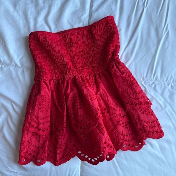 Red Strapless Eyelet Blouse - Picture 2 of 6